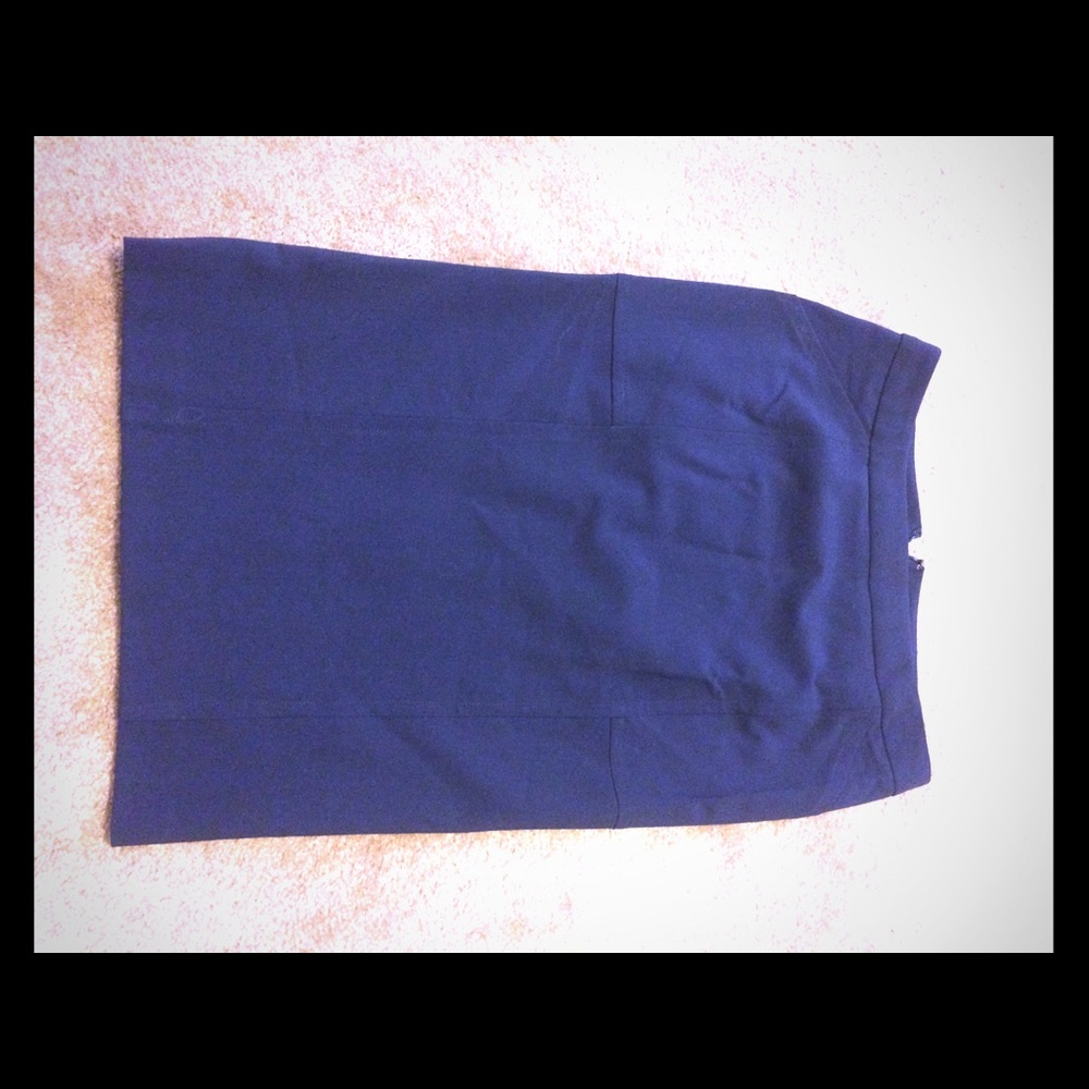 Body by Victoria pencil skirt